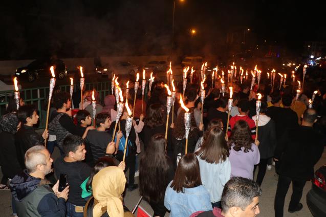 Karabüklüler Cumhuriyet coşkusunu fener alayıyla yaşadı