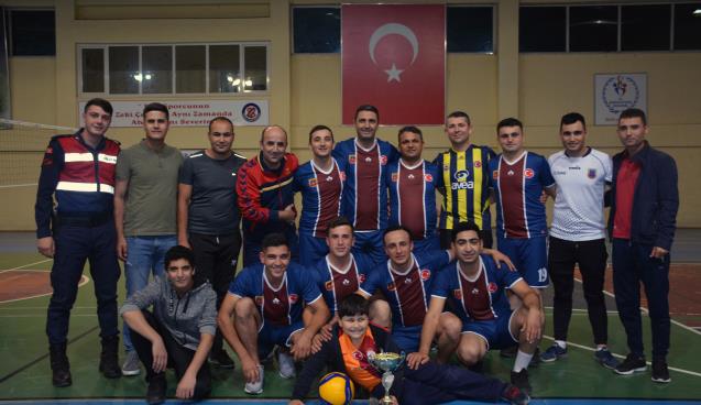  Voleybol turnuvasının şampiyonu Jandarma
