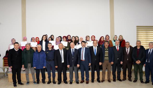 Ormanlı’da tekstilde çalışacak 21 kursiyere sertifikaları