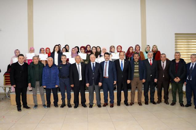 Ormanlı’da tekstilde çalışacak 21 kursiyere sertifikaları