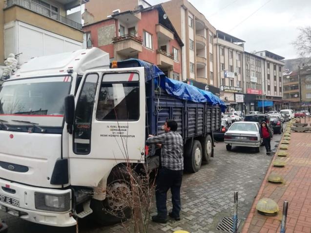 “İdlib İçin Yolun İyilik Olsun” yardım kamyonları Çaycuma'da