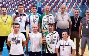 Mahalleler filede çarpışıyor 