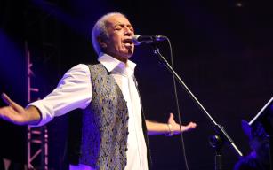 Şarkıları hep bir ağızdan söylendi