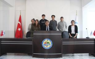 Gençlik Meclisi’nde seçim heyecanı yaşandı.