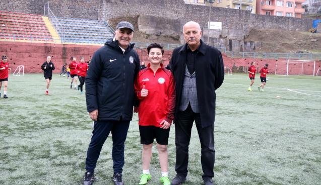 KDZ  EREĞLİ BELEDİYE SPORA FORVET TAKVİYESİ