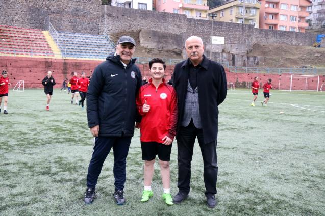 KDZ EREĞLİ BELEDİYE SPORA FORVET TAKVİYESİ