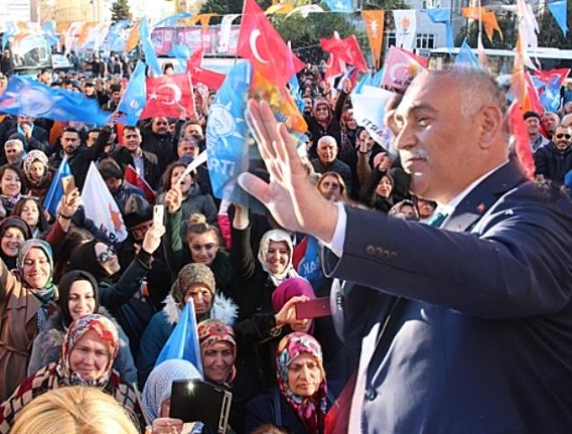 Önce projelerini sonra müjdeleri sıraladı…