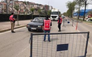 Kısıtlamaya rağmen araç yoğunluğu dikkat çekti