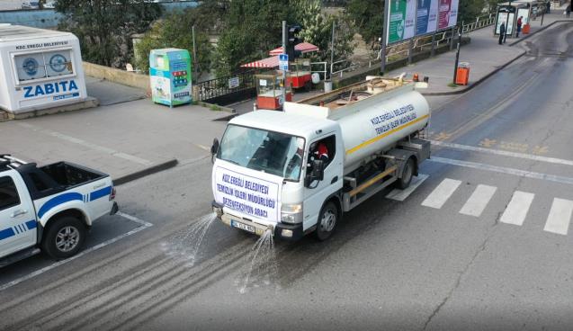 KDZ. EREĞLİ’DE YOLLAR İLAÇLI SU İLE YIKANIYOR