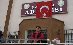 Yengesine baltayla saldıran şahıs hakim karşısında