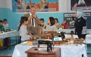 Öğrencilerden sergi…