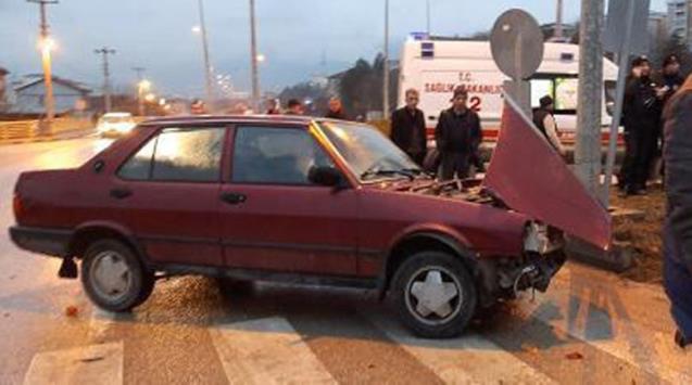 Karabük'te iki otomobil çarpıştı: 4 yaralı