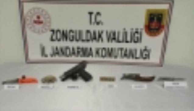 Zonguldak'ın Alaplı ilçesinde üzerinden ruhsatsız tabanca