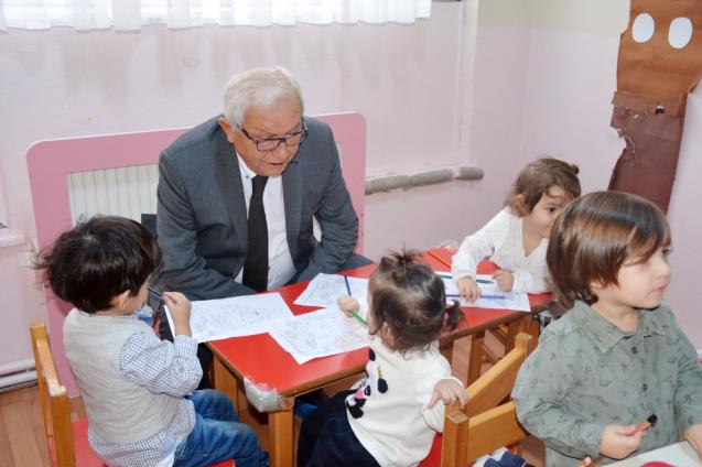 POSBIYIK’TAN MİNİKLERE YENİ YIL HEDİYESİ