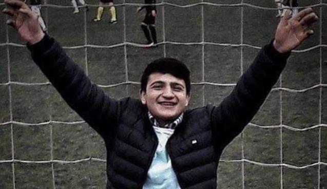 17 yaşındaki taraftar bıçaklanarak öldürüldü.7 kişi tutuklu