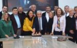 Mendeş ve Tozkoparan, pastayı birlikte kestiler