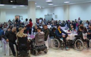 Fiziksel Engelliler salona sığmadı...