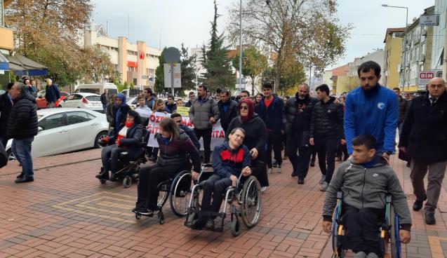 Çaycuma'da engelliler için yürüyüş yapıldı