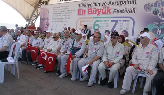 İlk kafile dualarla uğurlandı