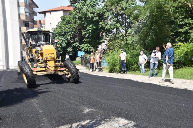 KDZ. EREĞLİ’DE SICAK ASFALT ÇALIŞMALARI BAŞLADI