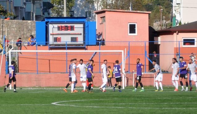 Takım saç baç yoldurdu…