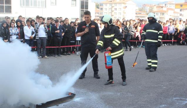 4600 öğrenciye eğitim verildi.