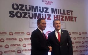 Başkan Uysal aday tanıtım toplantısında…