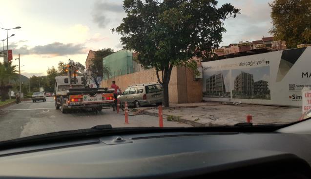 Araçlar çekiliyor..