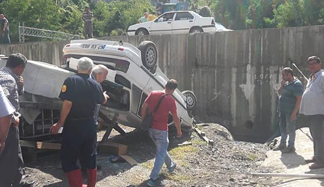 Dere kenarına uçtu, yaralılar var!..