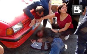 Yol verme kavgası arabanın altında bitti…