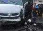 Kamyonet öğrenci servisine çarptı… 