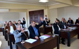 Oy birliği ile kabul edildi…