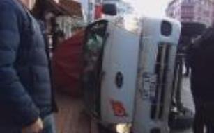 Geldi, durdu, DEVRİLDİ...