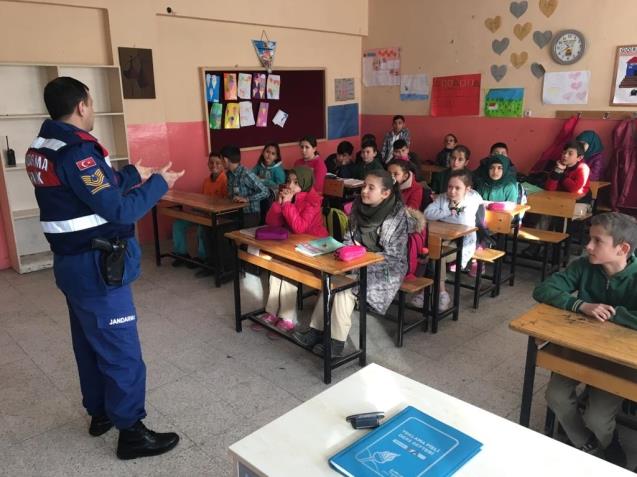 Öğrencileri bilgilendirdiler…