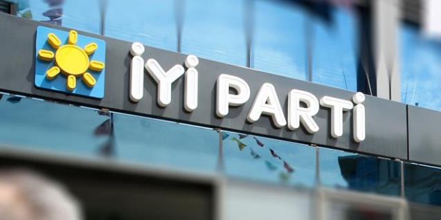 İYİ Parti il yönetimleri böyle istifa etti!