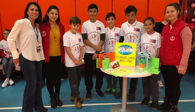 BENİMLE OYNAR MISIN?