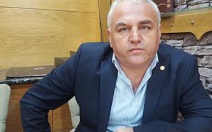 Gökhan başkanın ayağını kaydırdılar…