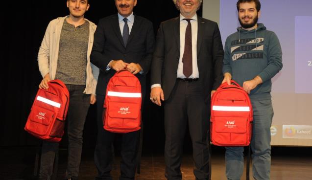 AFAD Başkan Yardımcısı Hamza Taşdelen BEÜ’de konferans verdi