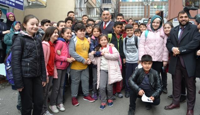 Öğrencilerden Şahin’e destek…