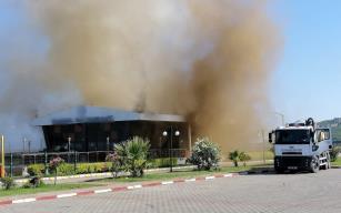 Restaurantta çıkan yangın paniğe neden oldu