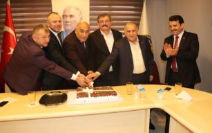 Şahin, TSO’da sürprizle karşılandı…