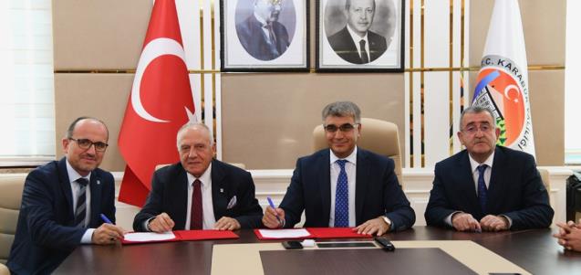 KARDEMİR İLE KARABÜK GELİŞİYOR, ERDEMİR İLE EREĞLİ GERİLİYOR