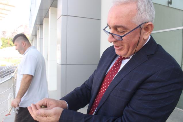 Yavru kuşu baktılar, eski gücüne kavuşunca doğaya saldılar