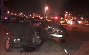 2 otomobil çarpıştı: 1 yaralı