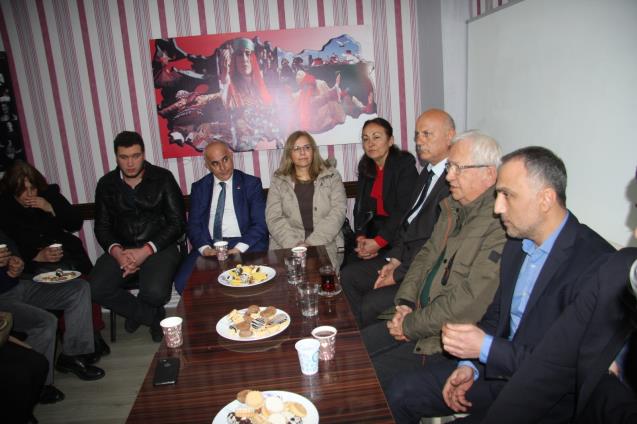 "CANLAR TÜRKİYE CUMHURİYETİNİN SİGORTASIDIR"