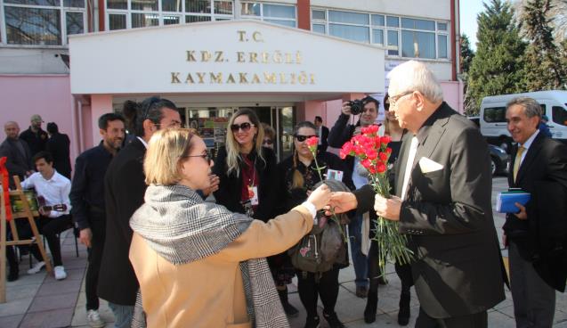 8 Mart Dünya Emekçi Kadınlar Günü etkinliğine katıldı.