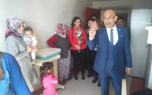 Kapı kapı gezmeye devam ediyor..