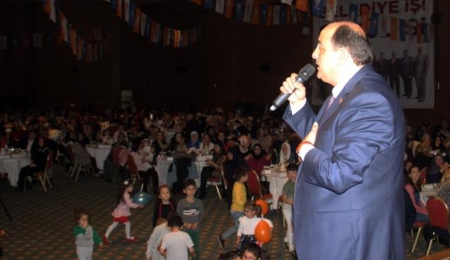 Demirtaş’tan kadınlar matinesi…