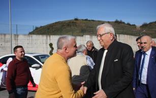 Sıkıntılarını dinledi..